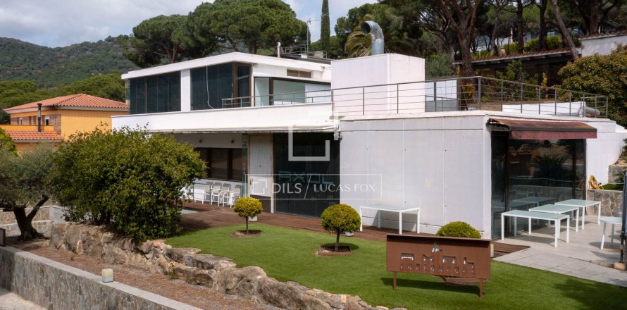 Villa de 2 dormitorios en venta en Cabrils, Barcelona, Cataluña, Spain № 8665