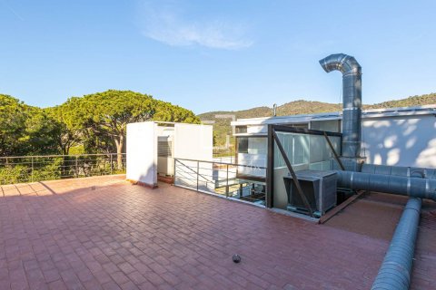 Villa de 2 dormitorios en venta en Cabrils, Barcelona, Cataluña, Spain № 8665 - foto 30