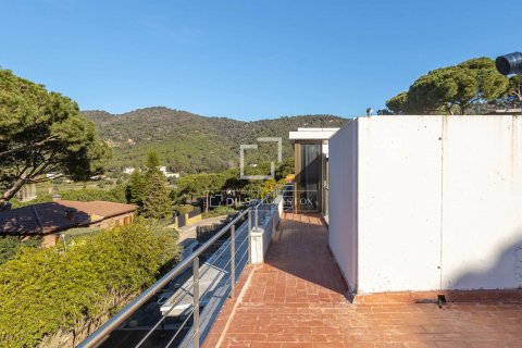 Villa de 2 dormitorios en venta en Cabrils, Barcelona, Cataluña, Spain № 8665 - foto 29