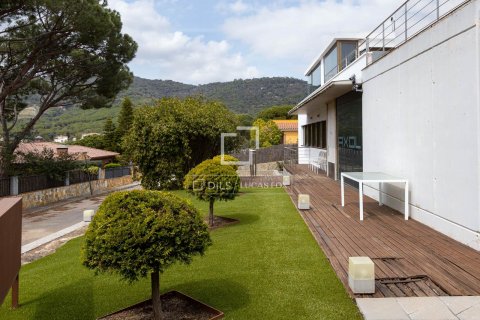 Villa de 2 dormitorios en venta en Cabrils, Barcelona, Cataluña, Spain № 8665 - foto 23