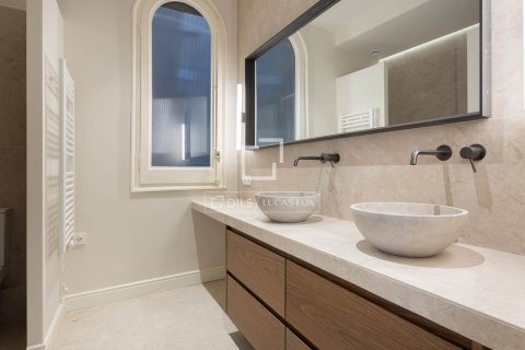 Купить квартиру в Барселона, Испания с 5 спален, 250м², № 4151 - фото 24