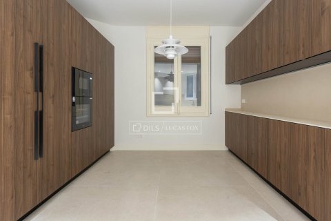 Купить квартиру в Барселона, Испания с 5 спален, 250м², № 4151 - фото 15