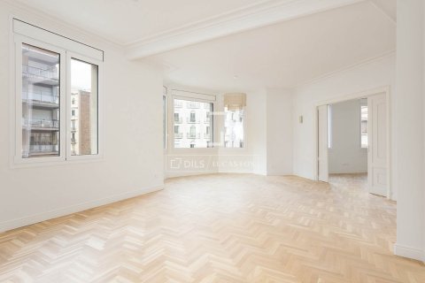 Купить квартиру в Барселона, Испания с 5 спален, 250м², № 4151 - фото 3