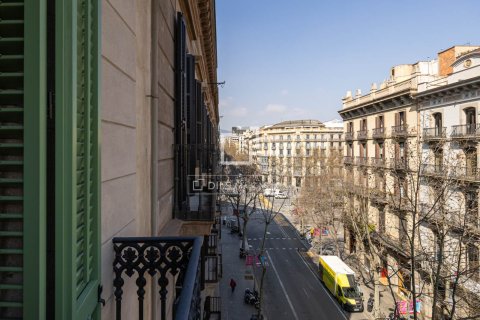 Купить квартиру в Барселона, Испания с 4 спальни, 200м², № 4149 - фото 8