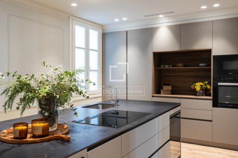 Купить квартиру в Барселона, Испания с 4 спальни, 200м², № 4149 - фото 12