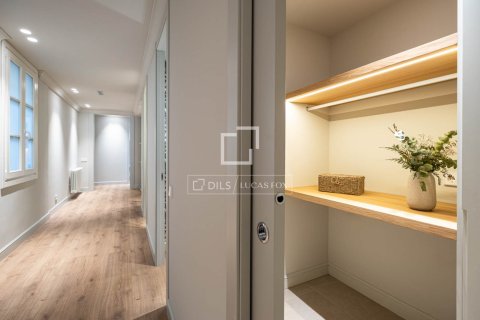 Купить квартиру в Барселона, Испания с 4 спальни, 200м², № 4149 - фото 17