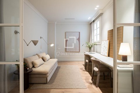 Купить квартиру в Барселона, Испания с 4 спальни, 200м², № 4149 - фото 21