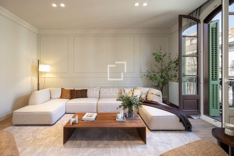 Купить квартиру в Барселона, Испания с 4 спальни, 200м², № 4149 - фото 6
