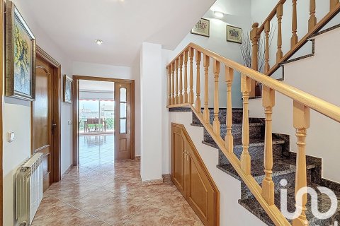 Купить дом в Пинеда-де-Мар, Испания с 5 спален, 469м², № 4871 - фото 11