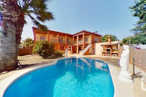 Сasa de 4 dormitorios en venta en Creixell, Tarragona, Cataluña, Spain № 4870