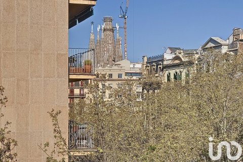 Apartamento de 4 dormitorios en venta en Barcelona, Cataluña, Spain № 4914 - foto 6