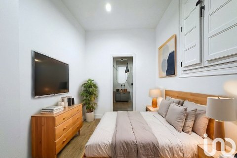 Apartamento de 4 dormitorios en venta en Barcelona, Cataluña, Spain № 4914 - foto 9