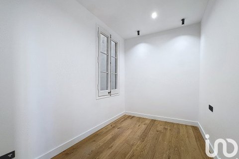 Apartamento de 4 dormitorios en venta en Barcelona, Cataluña, Spain № 4914 - foto 24