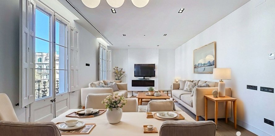Apartamento de 4 dormitorios en venta en Barcelona, Cataluña, Spain № 4914
