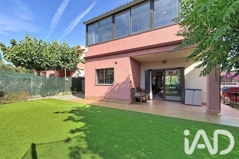 Сasa de 4 dormitorios en venta en Calafell, Tarragona, Cataluña, Spain № 8356