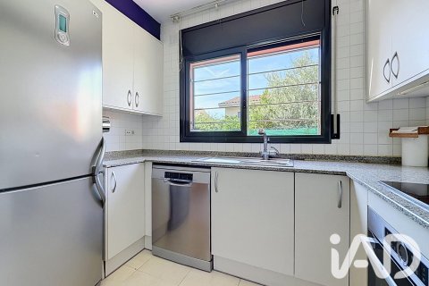 Сasa de 4 dormitorios en venta en Calafell, Tarragona, Cataluña, Spain № 8356 - foto 17