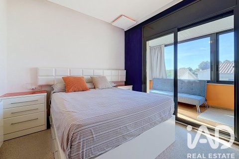Сasa de 4 dormitorios en venta en Calafell, Tarragona, Cataluña, Spain № 8356 - foto 19