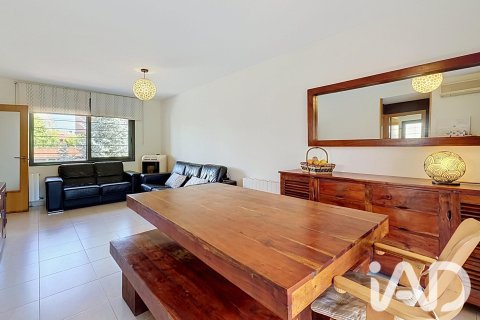 Сasa de 4 dormitorios en venta en Calafell, Tarragona, Cataluña, Spain № 8356 - foto 14