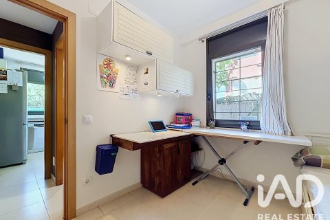 Сasa de 4 dormitorios en venta en Calafell, Tarragona, Cataluña, Spain № 8356 - foto 30