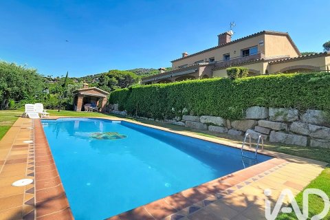 Сasa de 7 dormitorios en venta en Cabrils, Barcelona, Cataluña, Spain № 8354