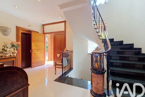 Купить дом в Кабрильс, Испания с 7 спален, 881м², № 8354 - фото 23