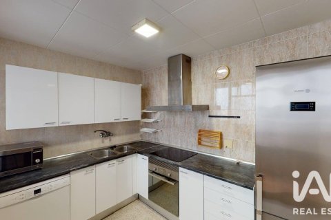 Сasa de 6 dormitorios en venta en Canet de Mar, Barcelona, Cataluña, Spain № 8351 - foto 10