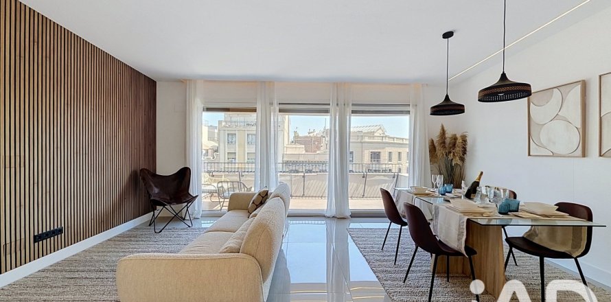 Ático de 2 dormitorios en venta en Barcelona, Cataluña, Spain № 8353