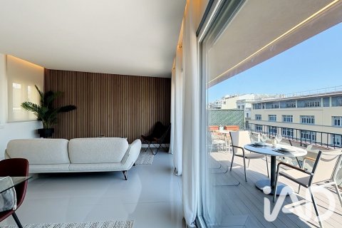 Ático de 2 dormitorios en venta en Barcelona, Cataluña, Spain № 8353 - foto 24
