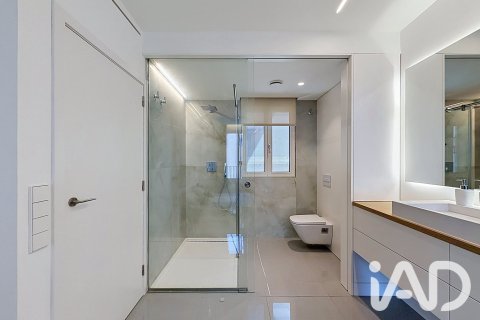 Ático de 2 dormitorios en venta en Barcelona, Cataluña, Spain № 8353 - foto 8