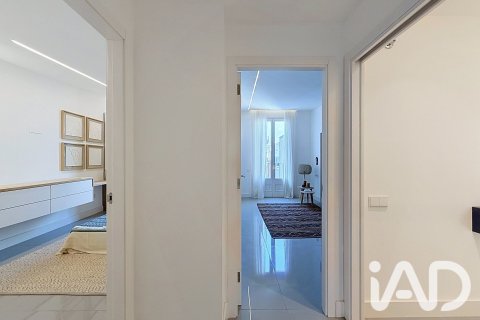 Ático de 2 dormitorios en venta en Barcelona, Cataluña, Spain № 8353 - foto 28