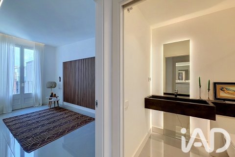 Ático de 2 dormitorios en venta en Barcelona, Cataluña, Spain № 8353 - foto 2