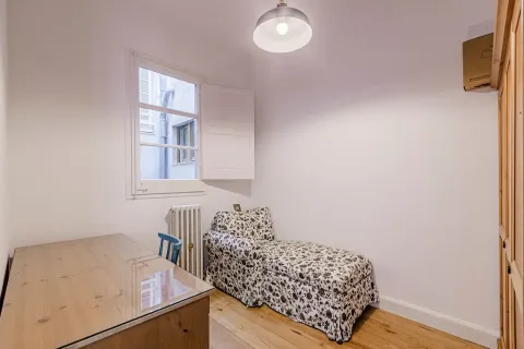 Apartamento de 4 dormitorios en venta en Barcelona, Cataluña, Spain № 1737 - foto 15