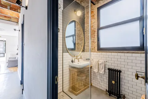 Apartamento de 4 dormitorios en venta en Barcelona, Cataluña, Spain № 1737 - foto 18