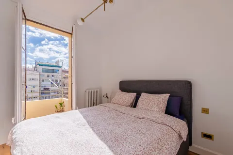 Apartamento de 4 dormitorios en venta en Barcelona, Cataluña, Spain № 1737 - foto 11