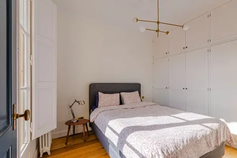 Apartamento de 4 dormitorios en venta en Barcelona, Cataluña, Spain № 1737 - foto 12
