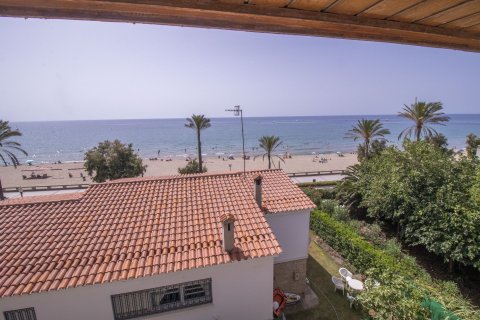 Сasa de 8 dormitorios en venta en Coma-Ruga, Tarragona, Cataluña, Spain № 1736 - foto 2