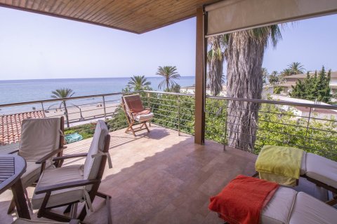 Сasa de 8 dormitorios en venta en Coma-Ruga, Tarragona, Cataluña, Spain № 1736