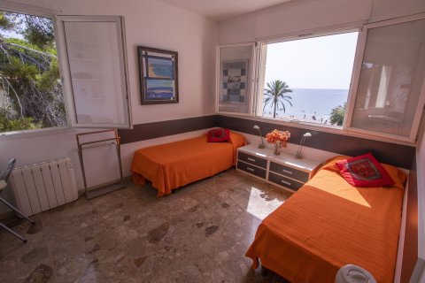 Сasa de 8 dormitorios en venta en Coma-Ruga, Tarragona, Cataluña, Spain № 1736 - foto 7