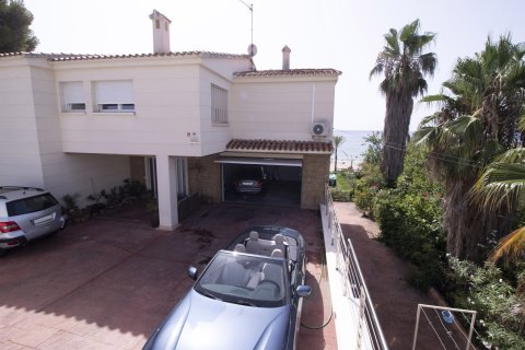 Сasa de 8 dormitorios en venta en Coma-Ruga, Tarragona, Cataluña, Spain № 1736 - foto 27
