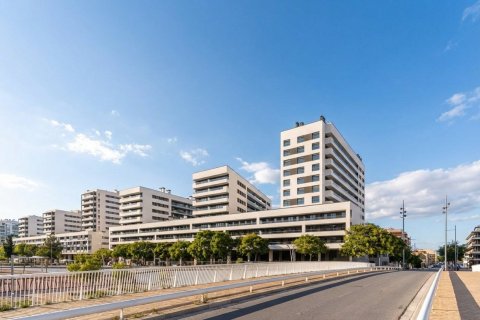 Apartamento de 4 dormitorios en venta en Badalona, Barcelona, Cataluña, Spain № 1733