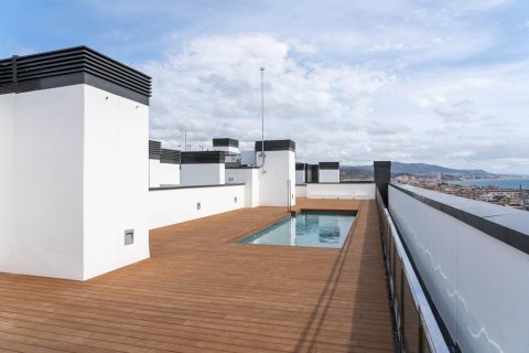 Apartamento de 4 dormitorios en venta en Badalona, Barcelona, Cataluña, Spain № 1733 - foto 17