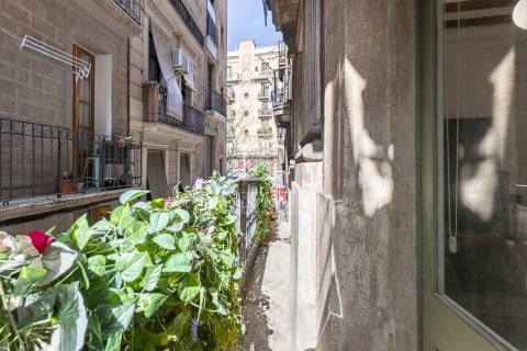 2 bedrooms apartment for sale in Barcelona, Catalonia, Spain № 6586 - photo 13