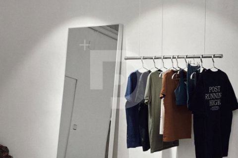 Estudio en venta en L'Eixample, Barcelona, Cataluña, Spain № 4586