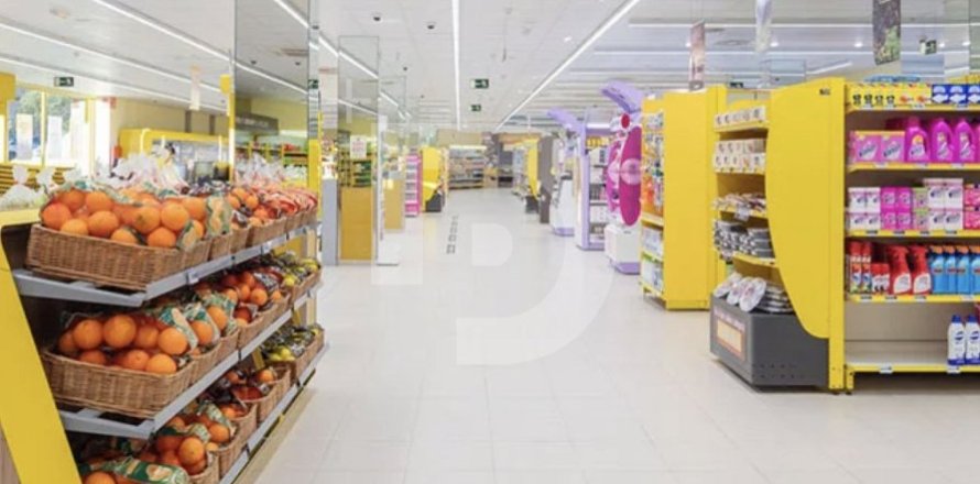 275 sq.m. retail store for sale in Barcelona, Catalonia, Spain № 4591