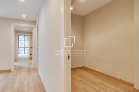 Apartamento de 5 dormitorios en alquiler en Barcelona, Cataluña, Spain № 8625 - foto 24