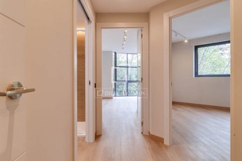 Apartamento de 5 dormitorios en alquiler en Barcelona, Cataluña, Spain № 8625 - foto 11