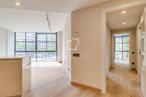 Apartamento de 5 dormitorios en alquiler en Barcelona, Cataluña, Spain № 8625 - foto 26
