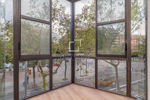 Apartamento de 5 dormitorios en alquiler en Barcelona, Cataluña, Spain № 8625 - foto 18