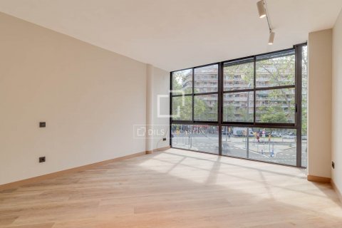 Apartamento de 5 dormitorios en alquiler en Barcelona, Cataluña, Spain № 8625 - foto 30