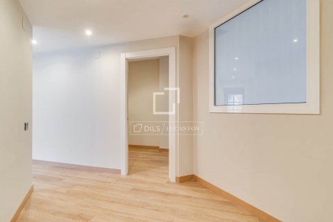 Apartamento de 5 dormitorios en alquiler en Barcelona, Cataluña, Spain № 8625 - foto 22